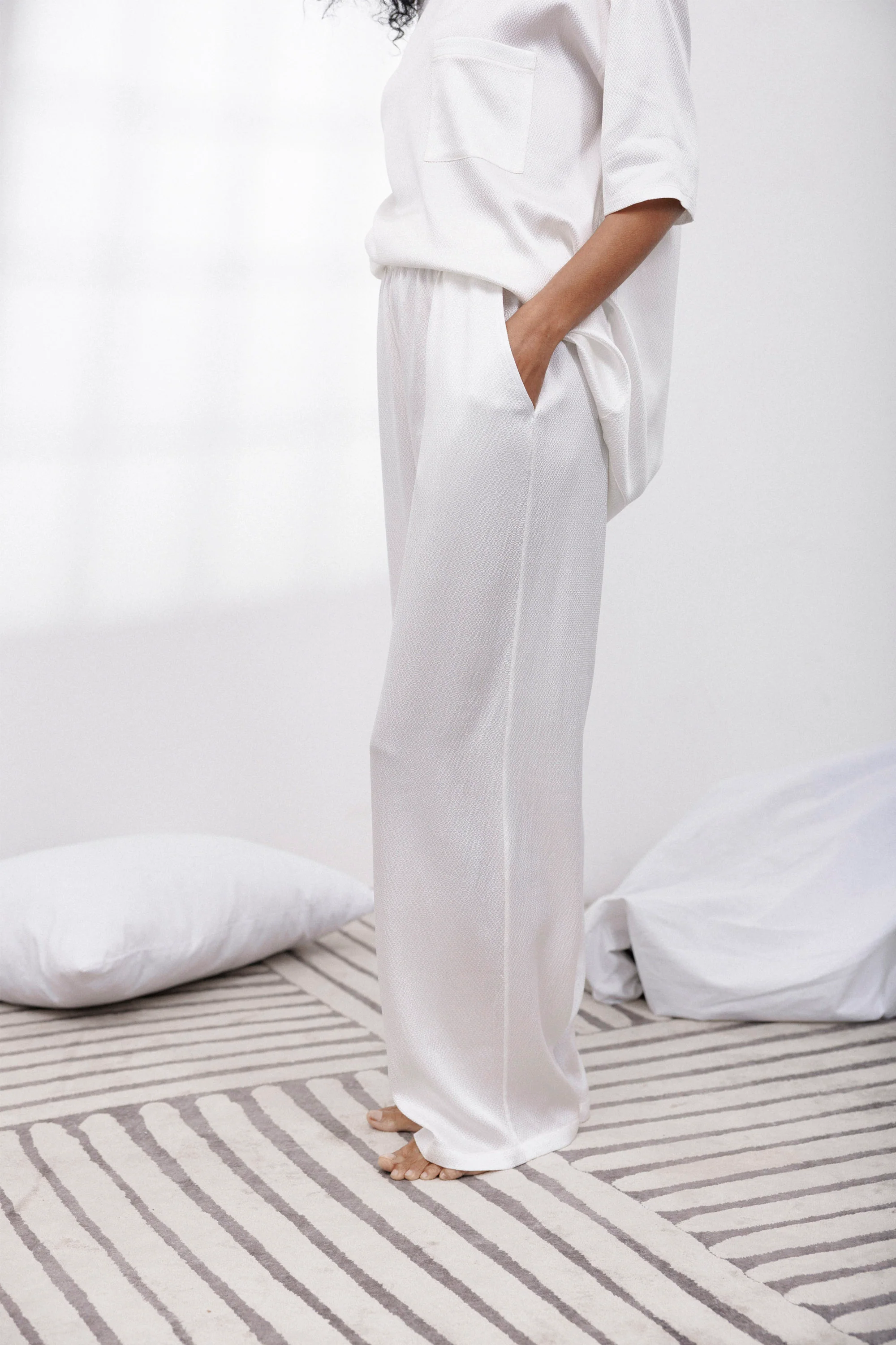 Bubble Silk Relaxed Pants in Off-White