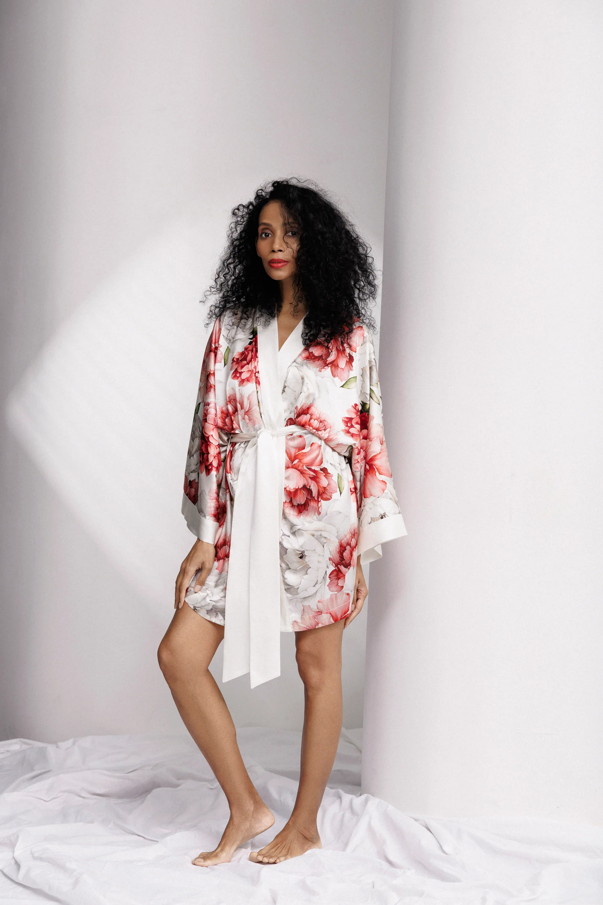 Peony Allure Short Robe in Coral