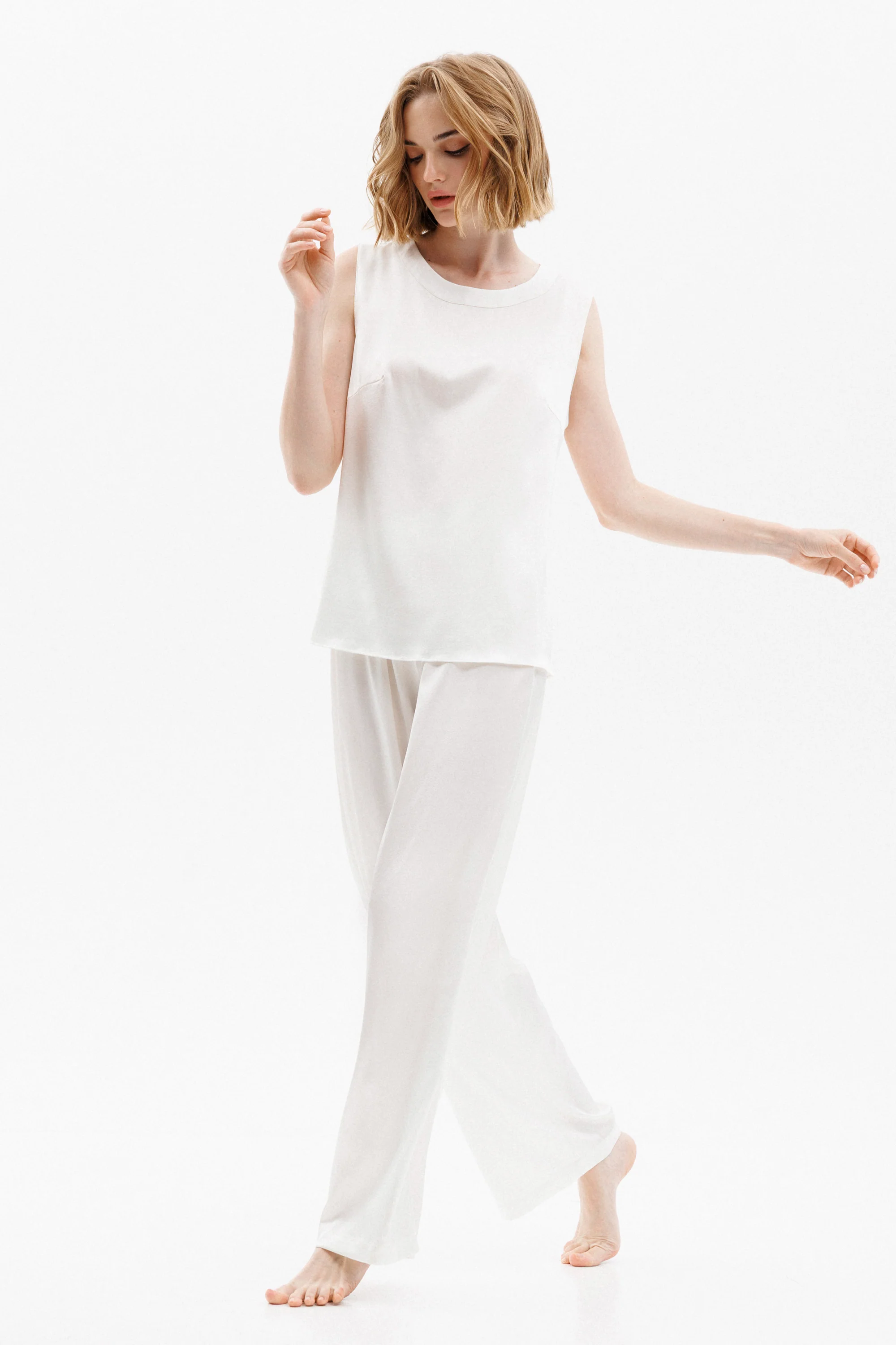 Silk Relaxed Pants in Ivory