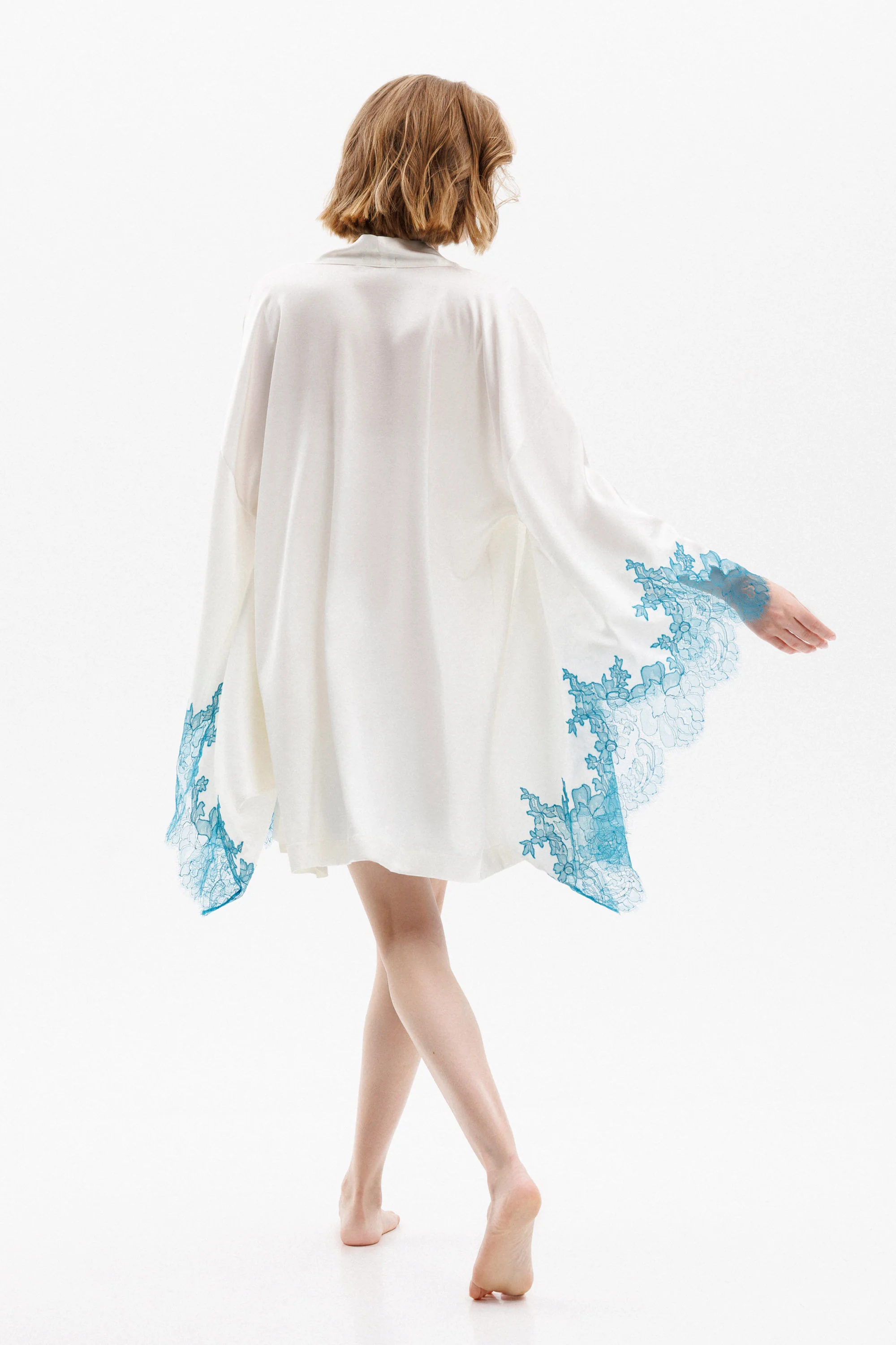 Short Silk Kimono in Ivory with Turquoise Leavers Lace